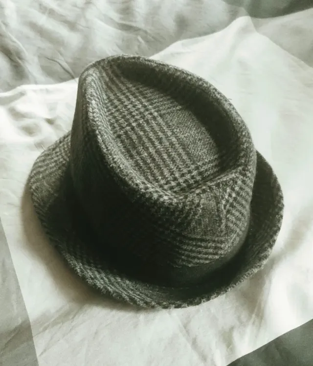 Sombrero gris