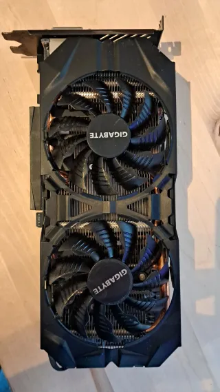 Tarjeta Gráfica Gigabyte R9 390x G1