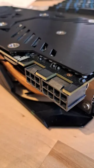 Tarjeta Gráfica Gigabyte R9 390x G1