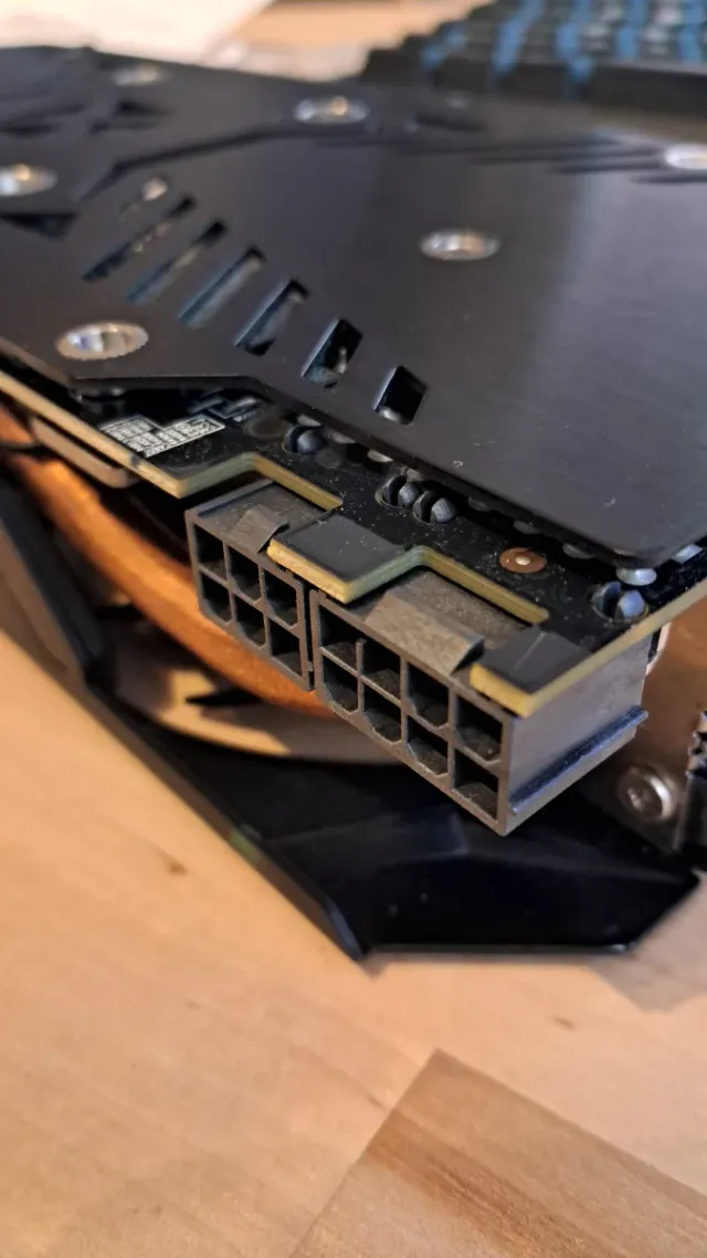 Tarjeta Gráfica Gigabyte R9 390x G1