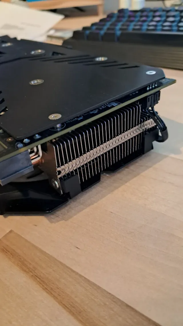 Tarjeta Gráfica Gigabyte R9 390x G1