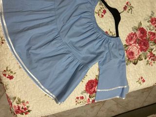 Top donna azzurro con maniche a campana