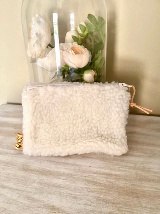 Carterita monedero borreguito beige