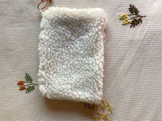 Carterita monedero borreguito beige