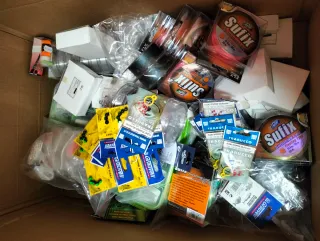 Señuelos de pesca y material de montaje