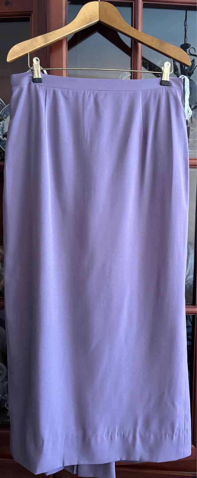 Traje morado para eventos