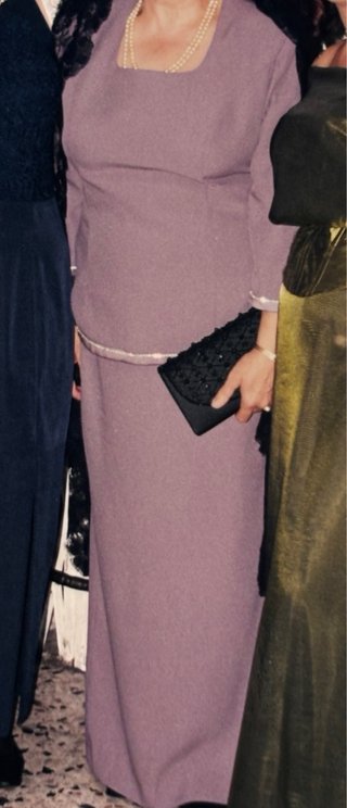 Traje morado para eventos