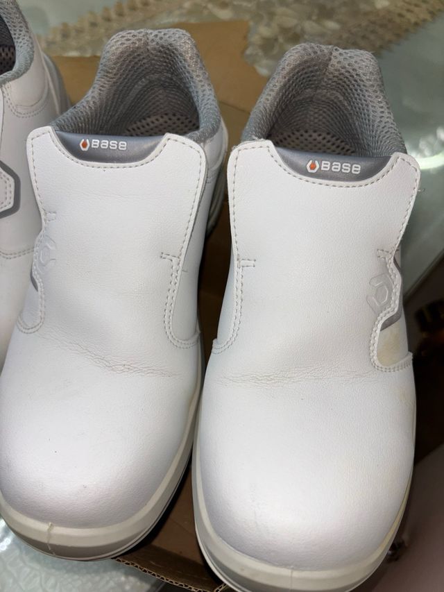 Zapatos Base Blancos