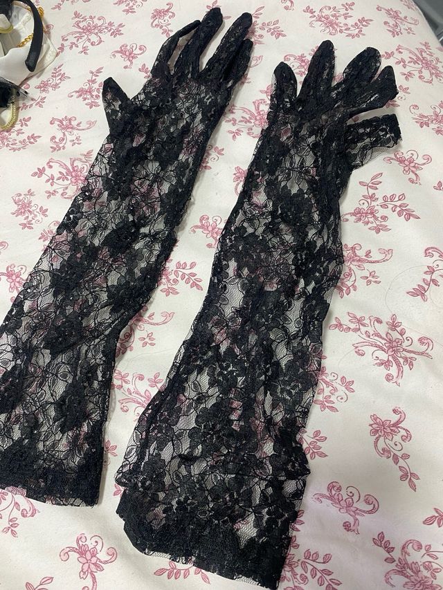 Guantes largos de encaje negro M./L