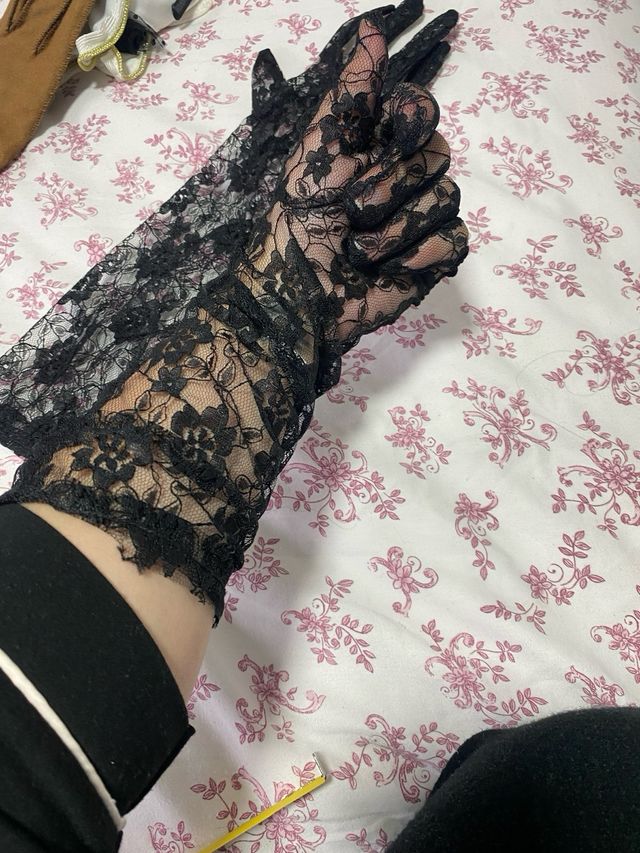 Guantes largos de encaje negro M./L