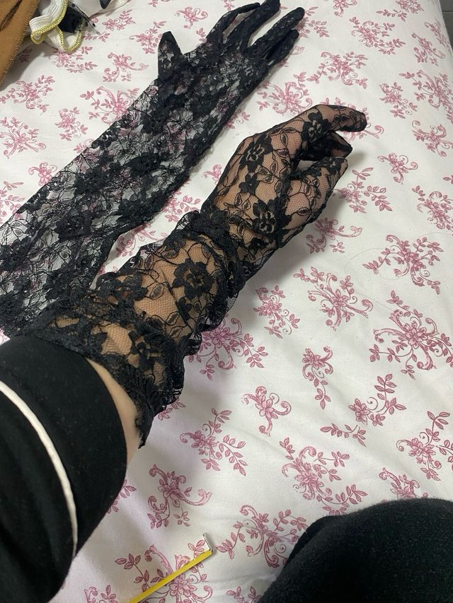 Guantes largos de encaje negro M./L