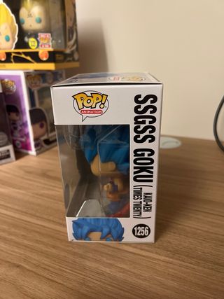 Funko Pop Goku SSGSS 1256 Glow Dark