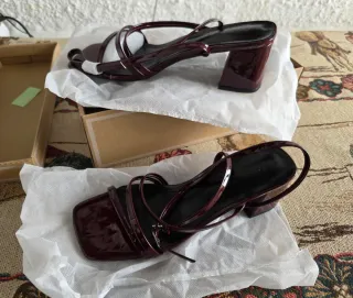 Sandalias de tacón, fiesta mujer.