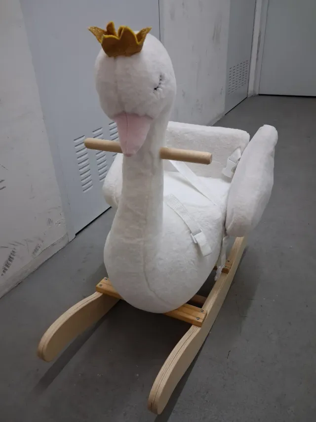 Balancín Cisne Peluche Corona