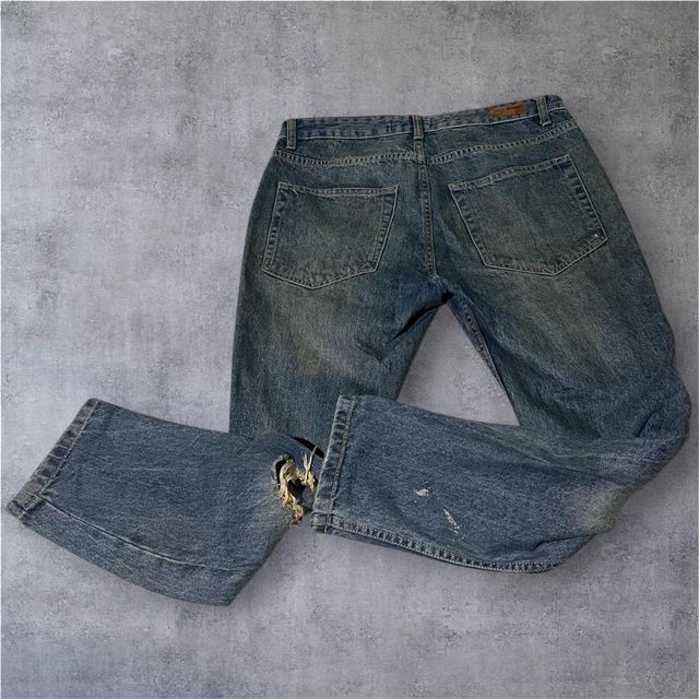 Pantalón vaquero rotos