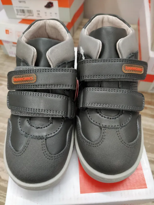 Zapatillas Biomecanics niño Talla 26