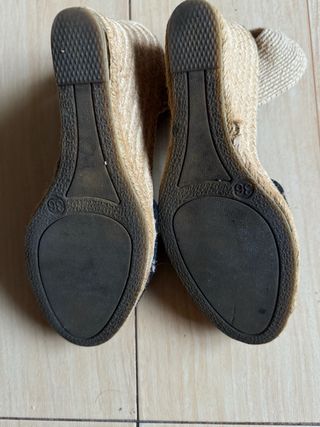 Alpargatas negras y beige talla 36