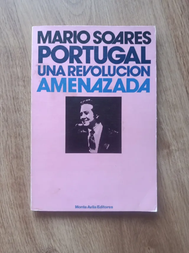 Una revolución amenazada