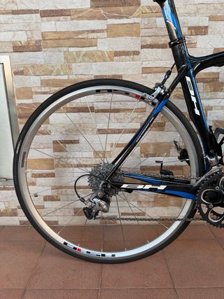 Bicicleta Carretera BH RC1  Full Carbono