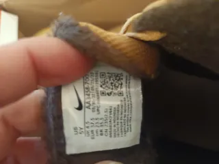 Botas Nike color camel