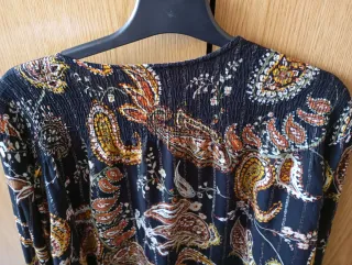 Blusa October negra estampada