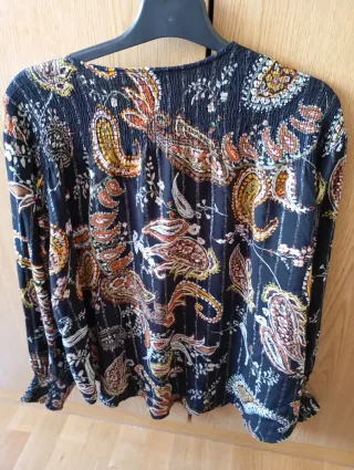 Blusa October negra estampada