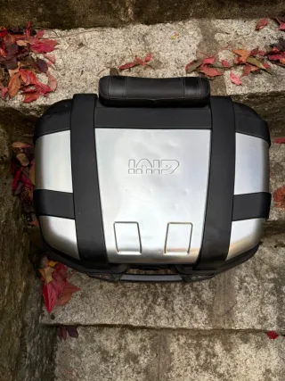 Conjunto Baúl y Maletas Givi Trekker