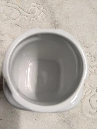 Tarro cerámico con tapa metálica