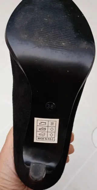 Zapatos de tacón negros ante