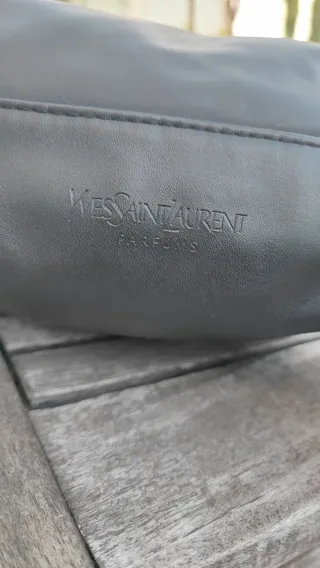 Borsa da toilette Yves Saint Laurent quasi nuova