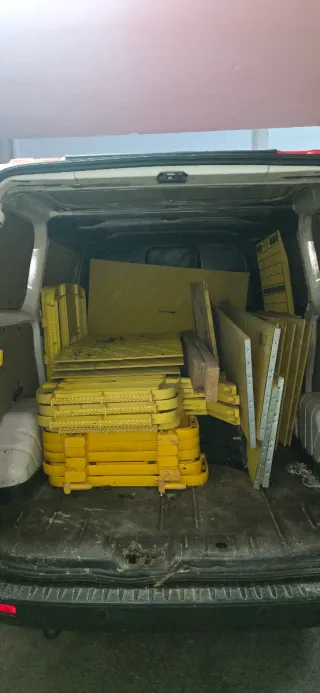 Señalización de obra amarilla