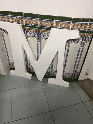 Letras de corcho blanco