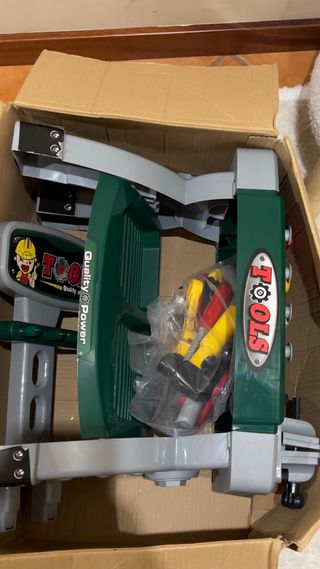 Bancada de ferramentas para criança com acessórios