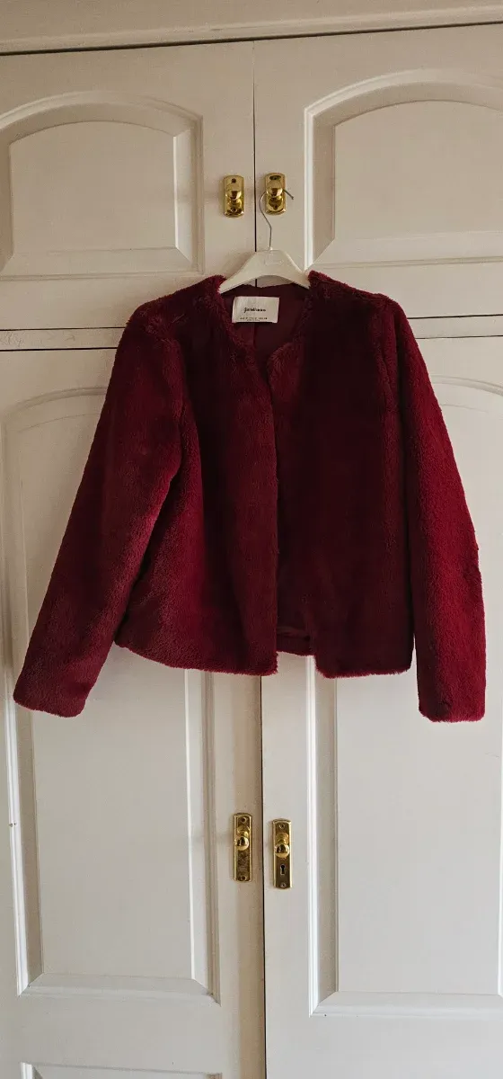 Chaqueta pelo Stradivarius Talla M