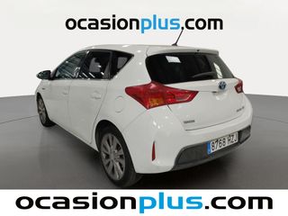 Toyota Auris Hybrid Active 100 kW (136 CV)