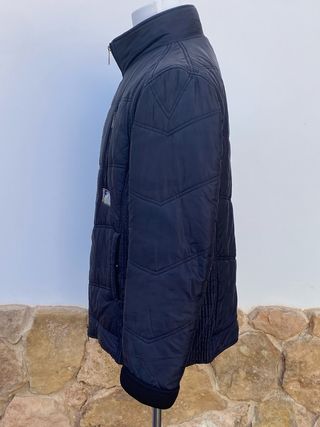 Chaqueta Armani acolchada