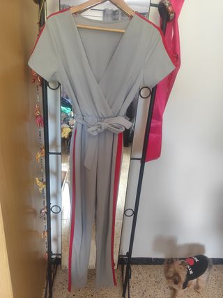 Mono gris deportivo - Rojo