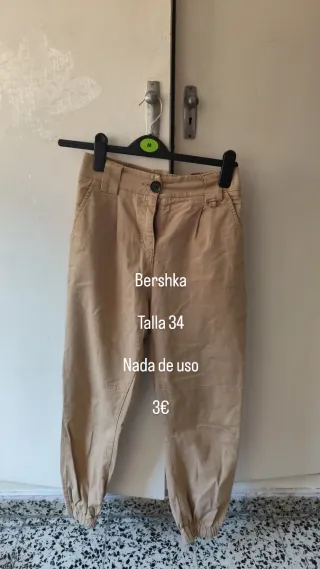 Pantalones Bershka marrones talla 34