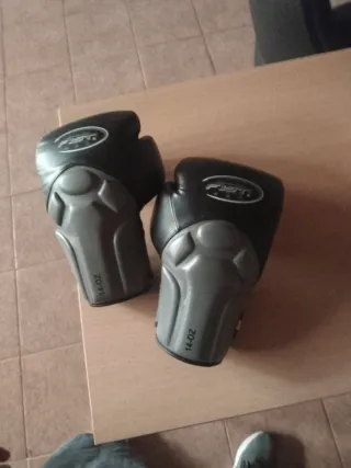 Guantes Boxeo 14 oz FIST