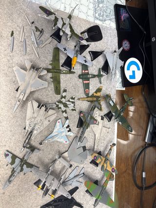 Lote maquetas aviones para restaurar.