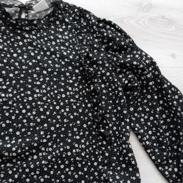 Blusa camiseta manga larga. Zara. T. 11/12 años