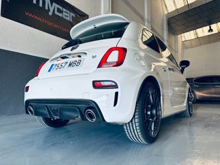 Abarth 595 2022