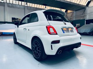 Abarth 595 2022