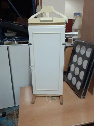 Galán de noche eléctrico Corby