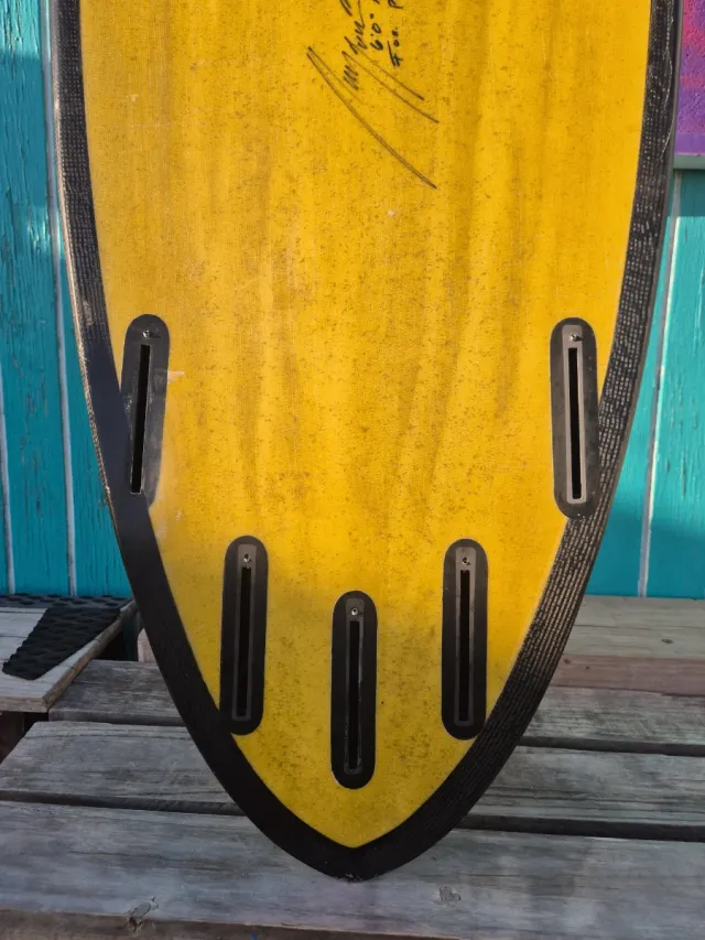 Surfboard 5 fin 6'0