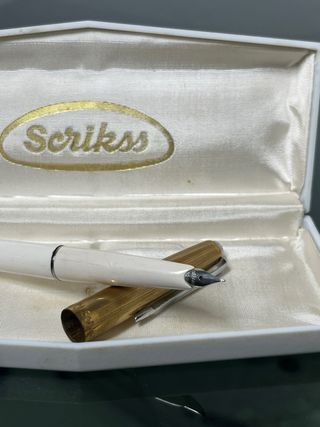 Pluma estilográfica y bolígrafo Scrikss