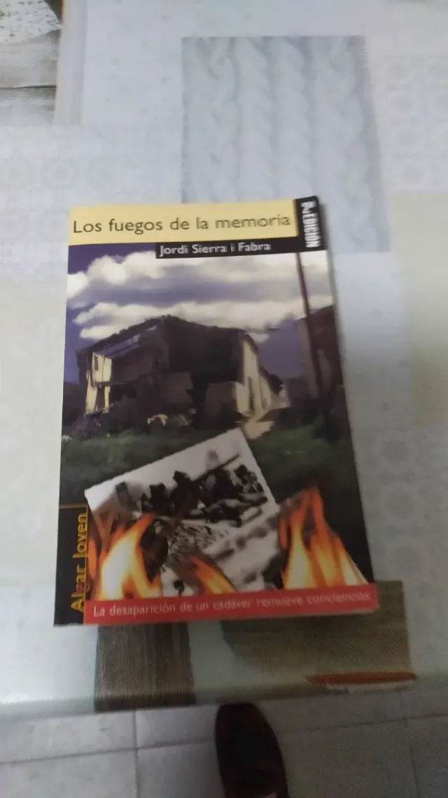 LOS FUEGOS DE LA MEMORIA