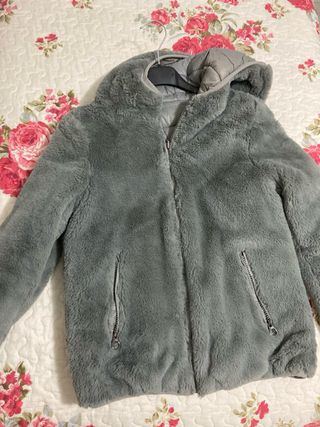 Cappotto grigio reversibile con cappuccio