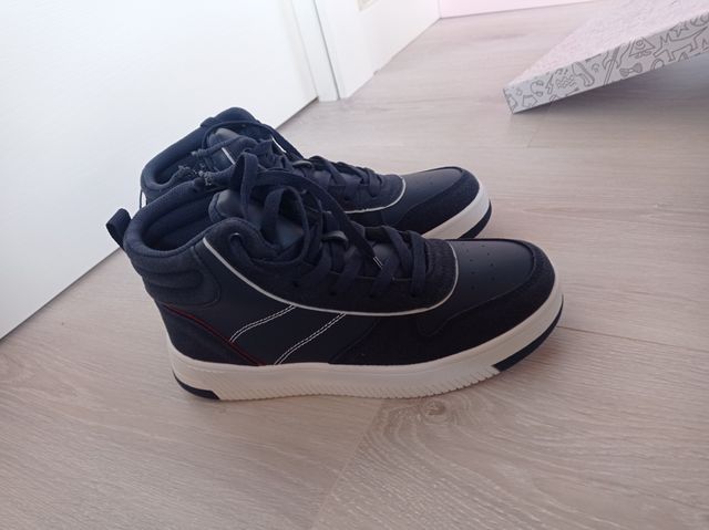 Botas niño Freestyle nº 36. Nuevos.