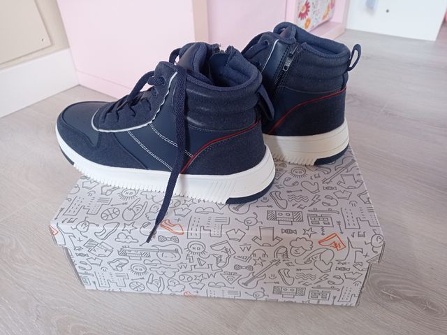 Botas niño Freestyle nº 36. Nuevos.